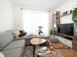 Pronájem bytu 2+kk, Praha - Řeporyje, Dělená, 56 m2