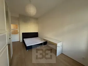 Pronájem bytu 3+1, Praha - Vršovice, Slovinská, 98 m2