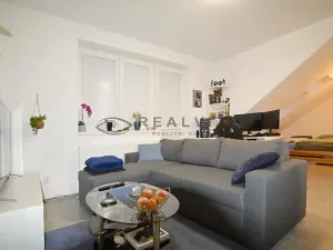 Pronájem bytu 1+kk, České Budějovice, Lidická tř., 35 m2