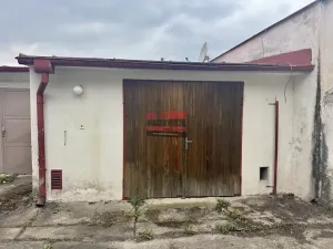 Pronájem garáže, Bechyně, nám. T. G. Masaryka, 31 m2