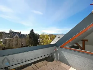 Pronájem bytu 2+kk, Liberec, Zborovská, 70 m2