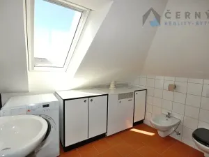 Pronájem bytu 2+kk, Liberec, Zborovská, 70 m2