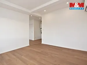 Pronájem bytu 1+kk, Mladá Boleslav, náměstí Republiky, 35 m2