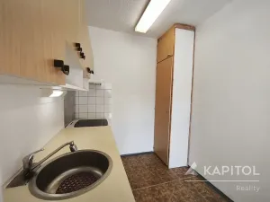 Pronájem bytu 2+1, Praha - Petrovice, Jakobiho, 42 m2