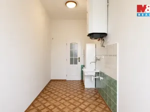 Pronájem atypického bytu, Lenešice, 171 m2