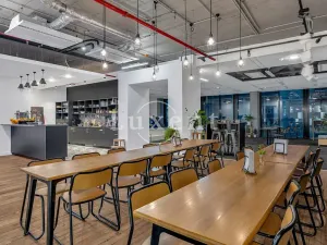 Pronájem kanceláře, Praha, Evropská, 1560 m2