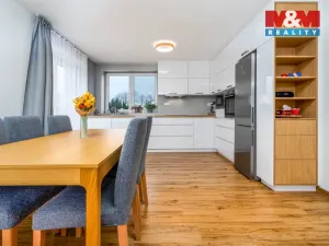 Prodej rodinného domu, Pardubice - Dražkovice, 250 m2