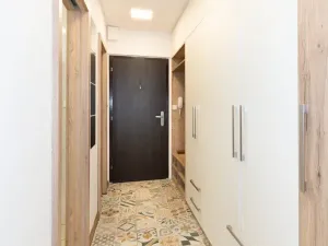 Pronájem bytu 2+kk, Praha - Hloubětín, Slévačská, 57 m2