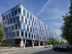 Pronájem kanceláře, Praha - Holešovice, Jankovcova, 390 m2