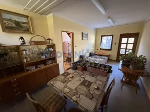 Pronájem vícegeneračního domu, Slavče, 333 m2