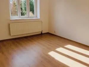 Pronájem bytu 2+1, Krnov, Petrovická, 58 m2