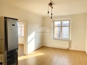 Pronájem bytu 2+kk, Plzeň, Dobrovského, 59 m2