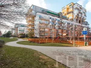 Pronájem bytu 2+kk, Praha - Vysočany, Pod Harfou, 48 m2