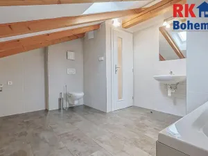 Pronájem bytu 4+1, Praha - Žižkov, Na Jarově, 122 m2