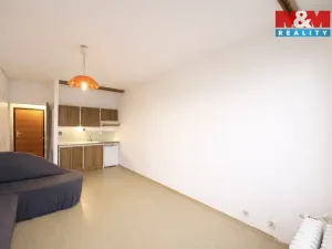 Prodej bytu 1+kk, Ostrava - Poruba, Francouzská, 27 m2