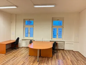 Pronájem kanceláře, Karlovy Vary, T. G. Masaryka, 40 m2