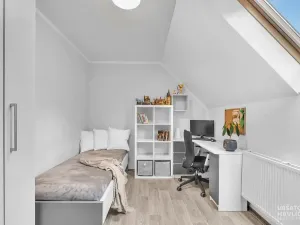 Prodej rodinného domu, Vysoká nad Labem, 280 m2