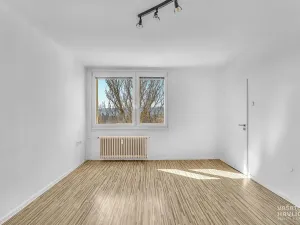 Pronájem bytu 1+kk, Dvůr Králové nad Labem, Macharova, 27 m2