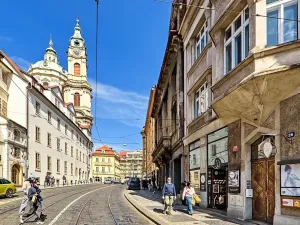 Pronájem bytu 3+1, Praha - Malá Strana, Karmelitská, 95 m2