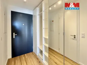 Pronájem bytu 1+kk, Kladno - Dubí, Ke křížku, 28 m2