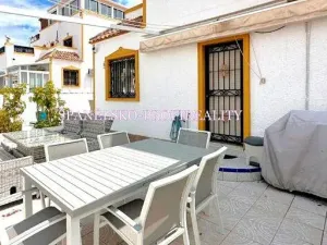 Prodej rodinného domu, Guardamar del Segura, Španělsko, 82 m2