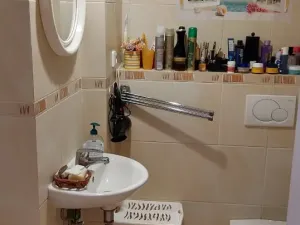 Pronájem bytu 2+kk, Praha, Na Malovance, 42 m2