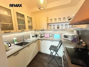 Pronájem bytu 2+kk, Praha - Štěrboholy, Kryšpínova, 63 m2