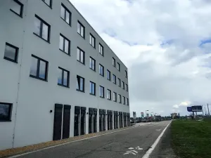 Pronájem kanceláře, Praha - Letňany, Beranových, 34 m2