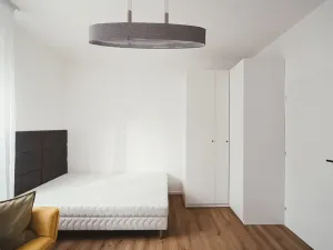 Pronájem bytu 1+kk, Praha - Strašnice, Petrovická, 23 m2