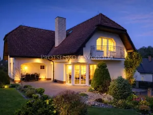 Prodej rodinného domu, Psáry, Pod Vápenkou, 314 m2