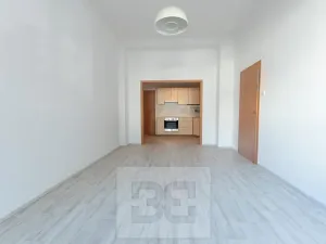 Pronájem bytu 2+kk, Praha - Vršovice, Rybalkova, 47 m2