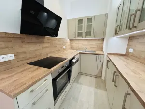 Pronájem bytu 3+1, Praha - Vinohrady, Vinohradská, 85 m2