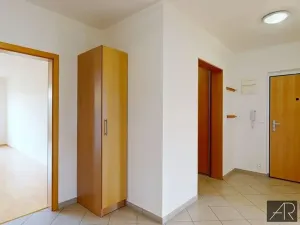 Pronájem bytu 3+kk, Praha - Podolí, Jeremenkova, 84 m2