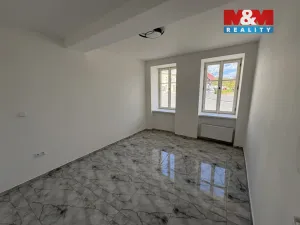 Pronájem bytu 3+kk, Bělá pod Bezdězem, Masarykovo náměstí, 80 m2