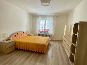Pronájem bytu 4+1, Tábor, Husinecká, 107 m2