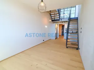 Pronájem bytu 2+kk, Praha - Vysočany, Kolbenova, 64 m2