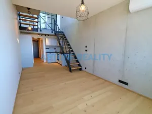 Pronájem bytu 2+kk, Praha - Vysočany, Kolbenova, 64 m2