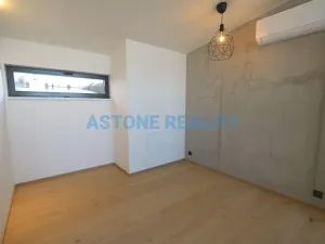 Pronájem bytu 2+kk, Praha - Vysočany, Kolbenova, 64 m2
