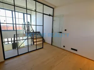 Pronájem bytu 2+kk, Praha - Vysočany, Kolbenova, 64 m2