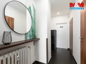 Prodej obchodního prostoru, Ostrava - Poruba, Hlavní třída, 69 m2