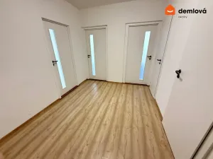 Pronájem bytu 3+1, Praha - Letňany, Místecká, 65 m2