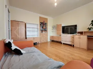 Prodej bytu 3+1, Ostrov, Hlavní třída, 76 m2