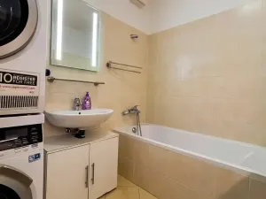Prodej bytu 1+kk, Praha - Libuš, Dobronická, 42 m2