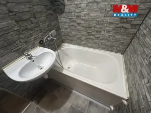 Pronájem bytu 1+kk, Ústí nad Labem - Krásné Březno, Žežická, 35 m2
