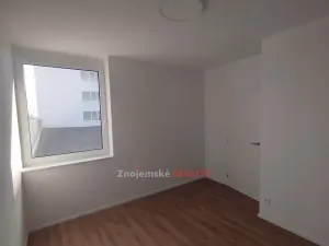 Pronájem bytu 2+kk, Znojmo, Jarošova, 45 m2