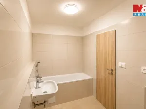 Pronájem bytu 2+1, Dolní Žandov, 63 m2