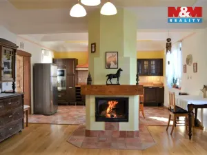 Prodej rodinného domu, Keblice, 290 m2