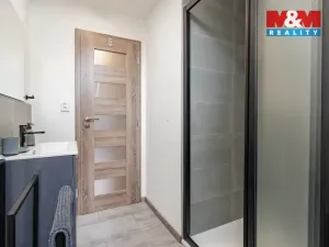 Pronájem atypického bytu, Hoštice, 60 m2