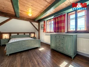 Prodej rodinného domu, Divišov, Horní náměstí, 213 m2