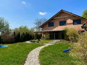 Prodej rodinného domu, Ivaň, 319 m2